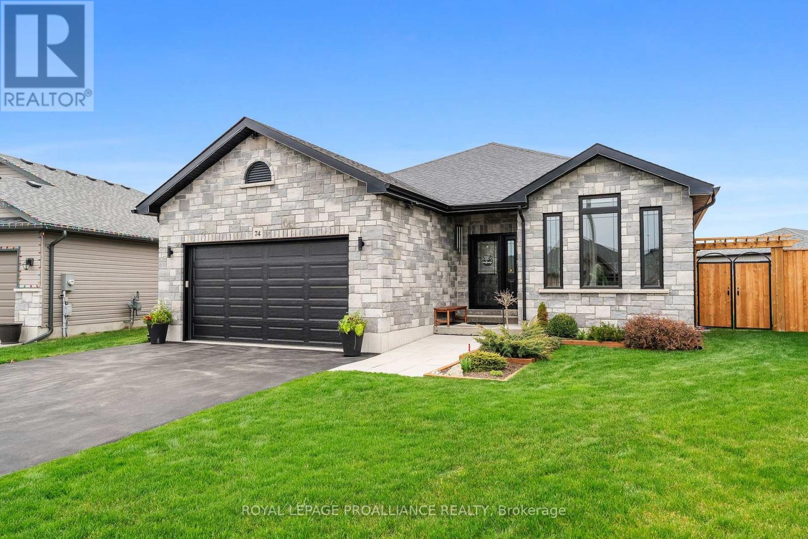 Property at 74 DEACON PLACE image 1