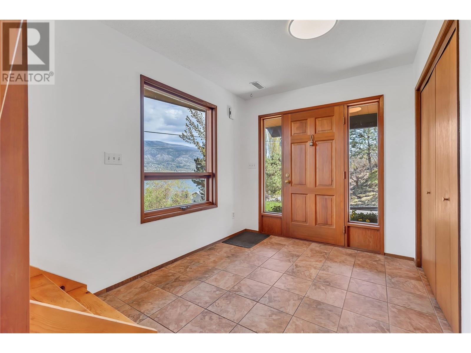 Property at 421 Pineview Drive image 4