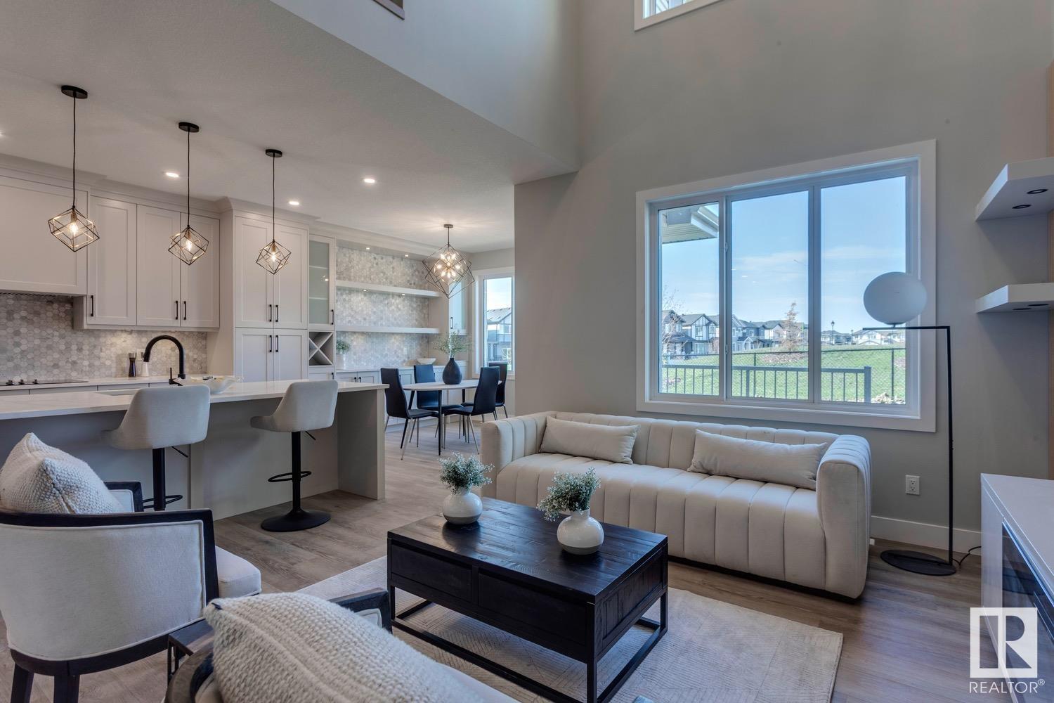 Property at 3614 Triomphe BV image 4