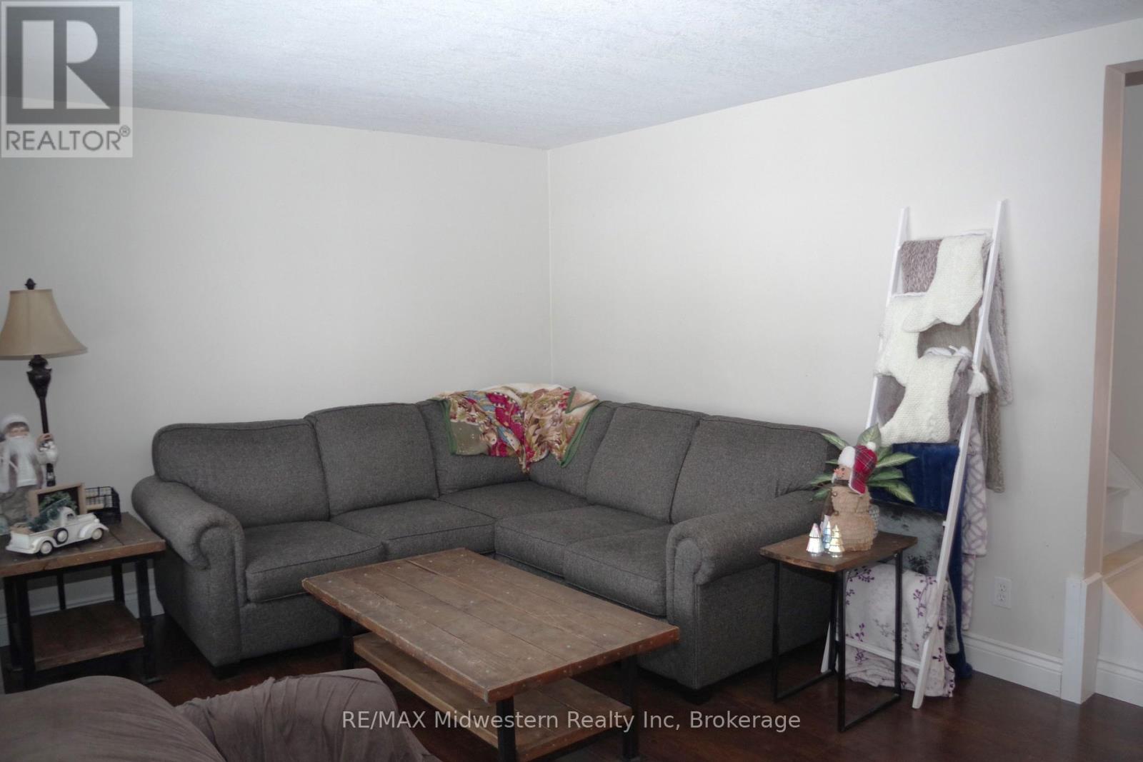 575 Barber Avenue N, North Perth, Ontario  N4W 1S4 - Photo 6 - X11892590