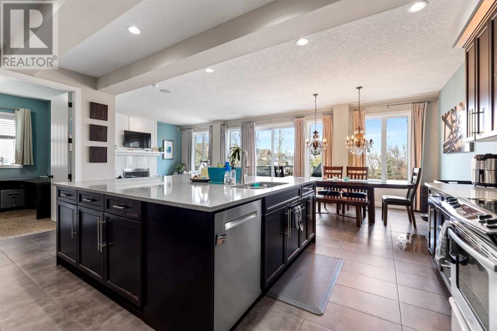 244 Mahogany Bay Se, Calgary, Alberta  T3M 0Y1 - Photo 2 - A2211468