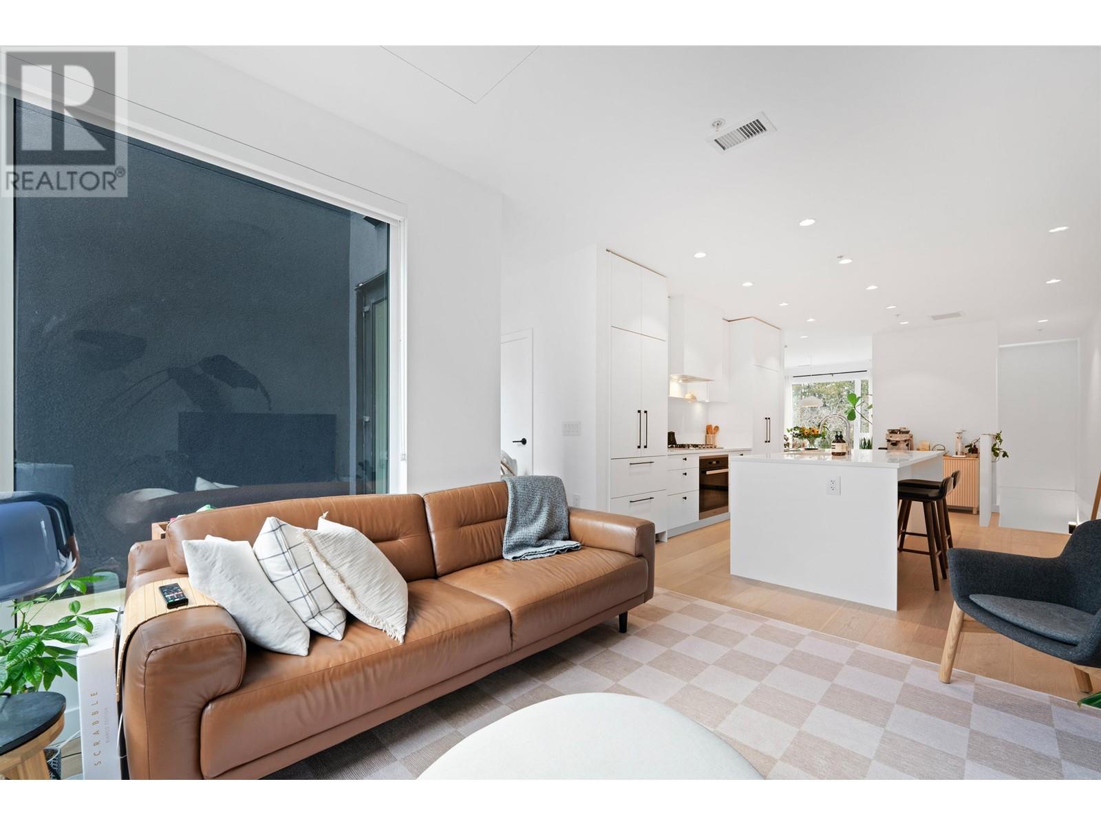 46 W King Edward Avenue, Vancouver, British Columbia  V5Y 0N6 - Photo 4 - R2994569