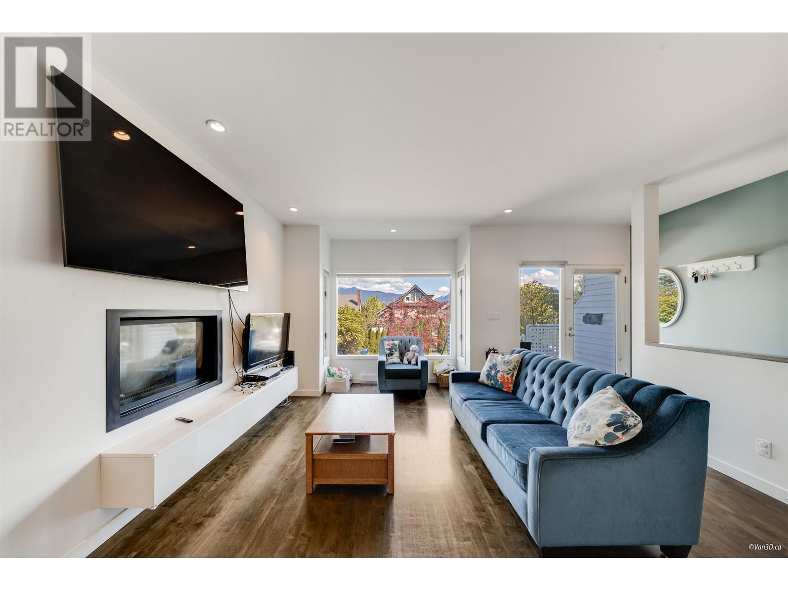 2530 Cornwall Avenue, Vancouver, British Columbia  V6K 1C2 - Photo 3 - R2994833