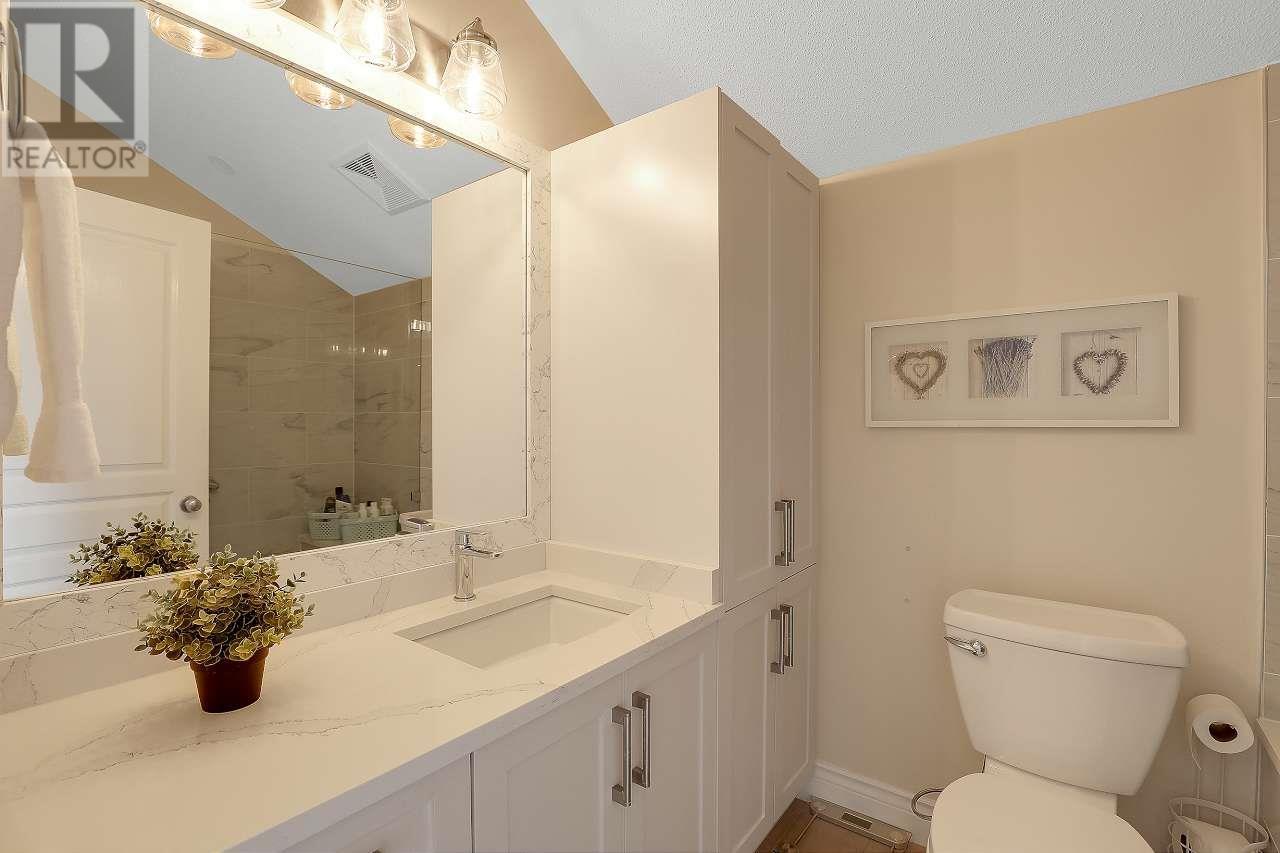 165 Fairweather Lane, New Westminster, British Columbia  V3M 6X6 - Photo 14 - R2982234