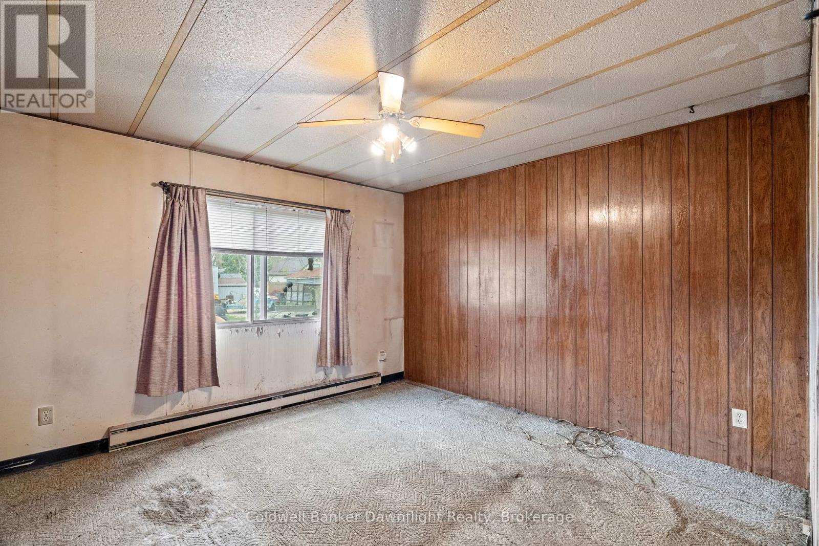 215 Prince Alfred Street, South Huron, Ontario  N0M 1K0 - Photo 13 - X12108371