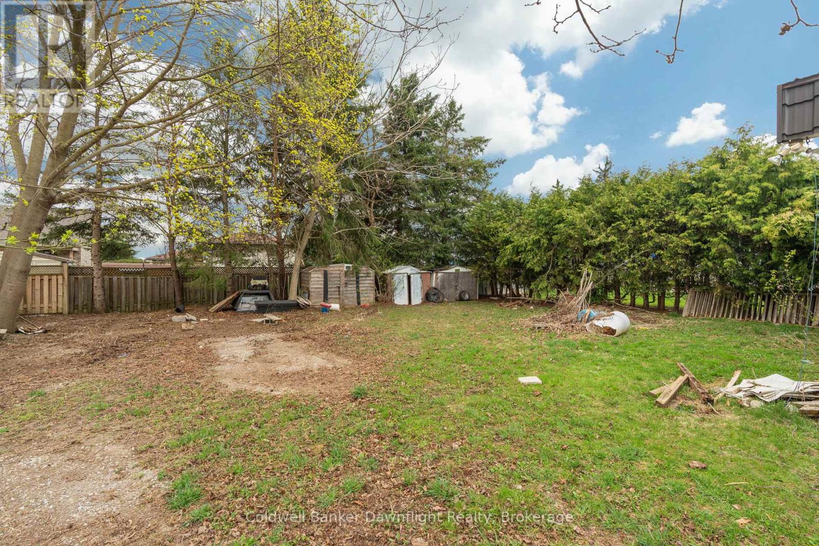 215 Prince Alfred Street, South Huron, Ontario  N0M 1K0 - Photo 23 - X12108371