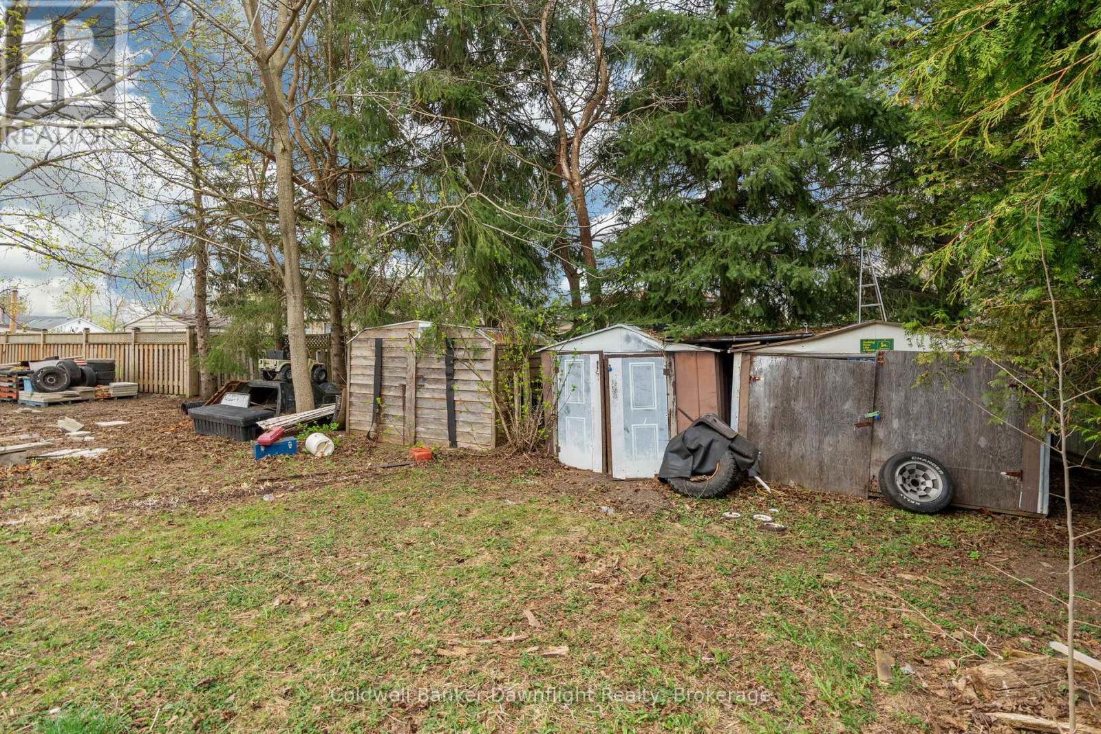 215 Prince Alfred Street, South Huron, Ontario  N0M 1K0 - Photo 26 - X12108371