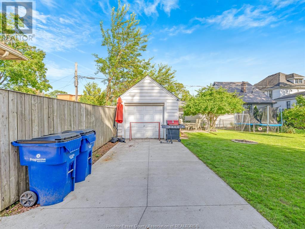 11 College, Chatham, Ontario  N7M 4W7 - Photo 10 - 25010377