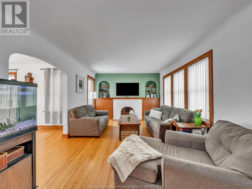 11 College, Chatham, Ontario  N7M 4W7 - Photo 12 - 25010377
