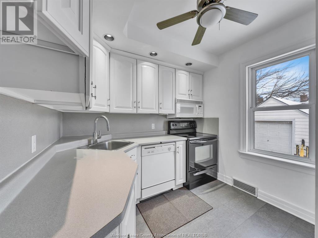 11 College, Chatham, Ontario  N7M 4W7 - Photo 17 - 25010377