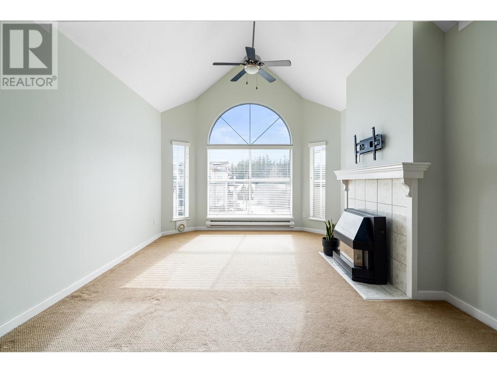 Property at 403 12464 191B STREET image 2