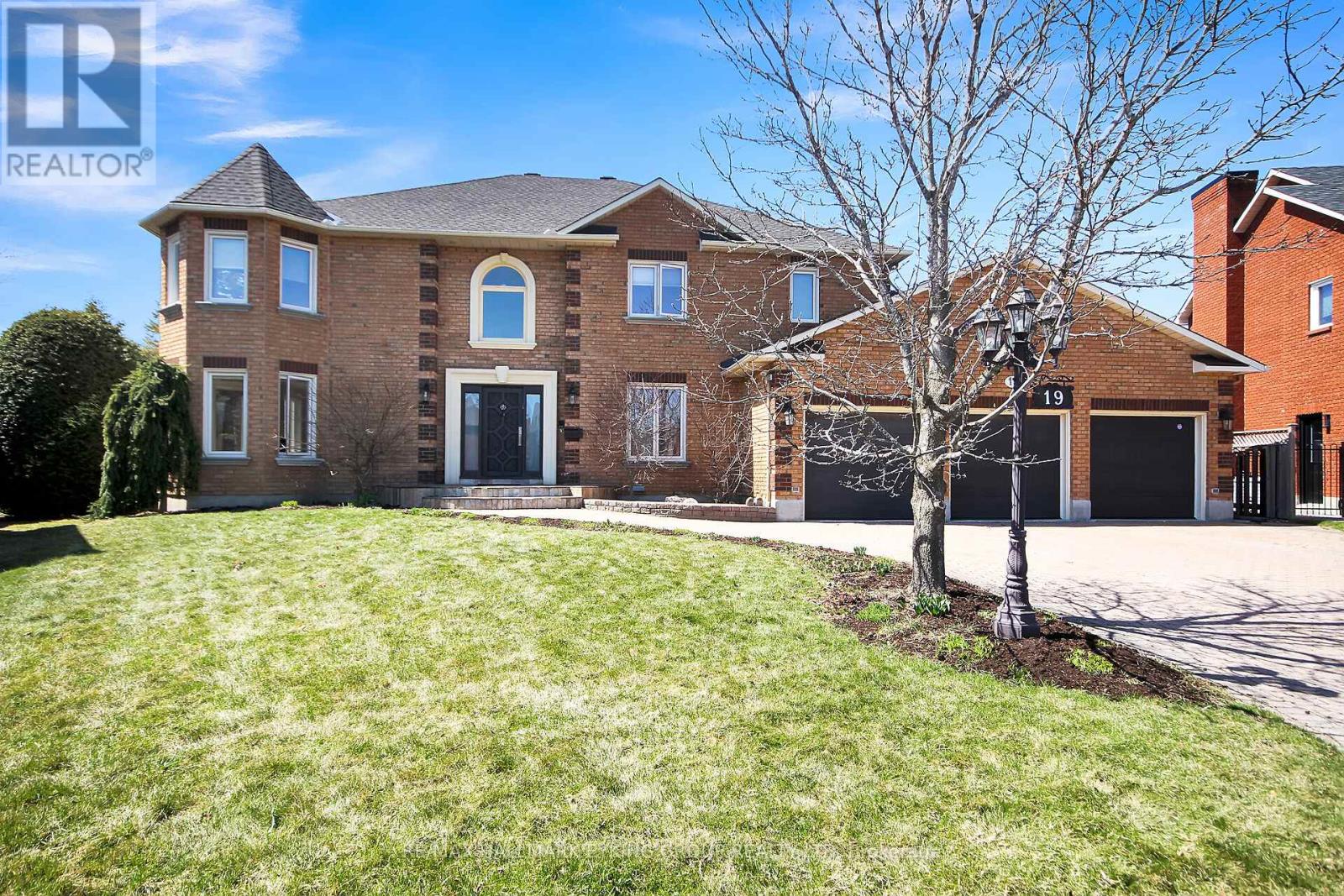 Property at 19 CAMPFIELD COURT image 1