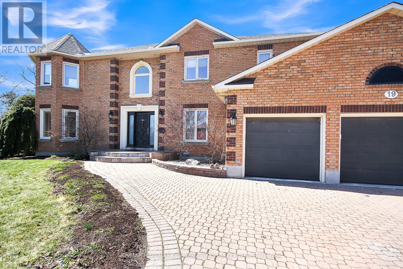 Property at 19 CAMPFIELD COURT image 3
