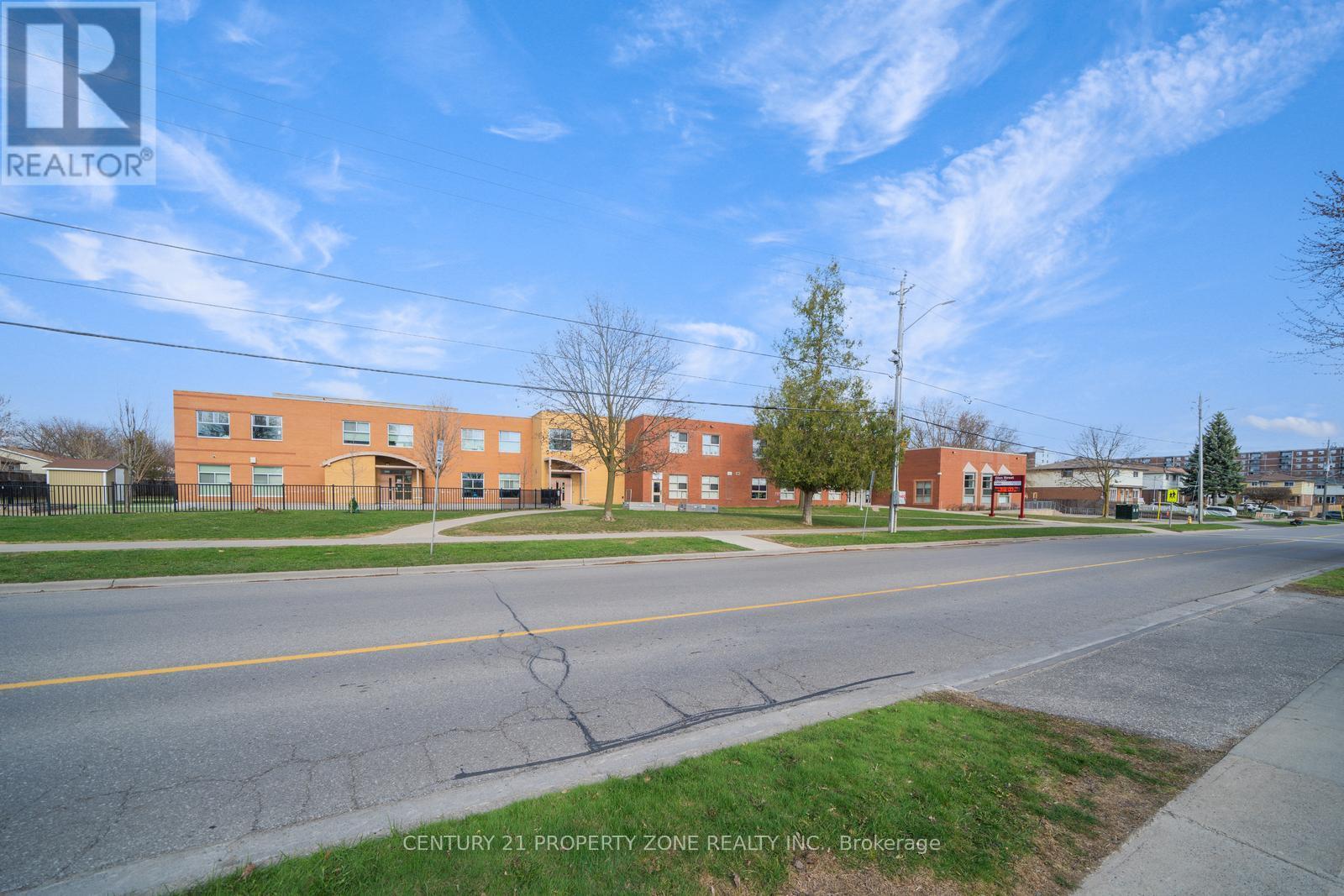 Property at 411 - 936 GLEN STREET image 4