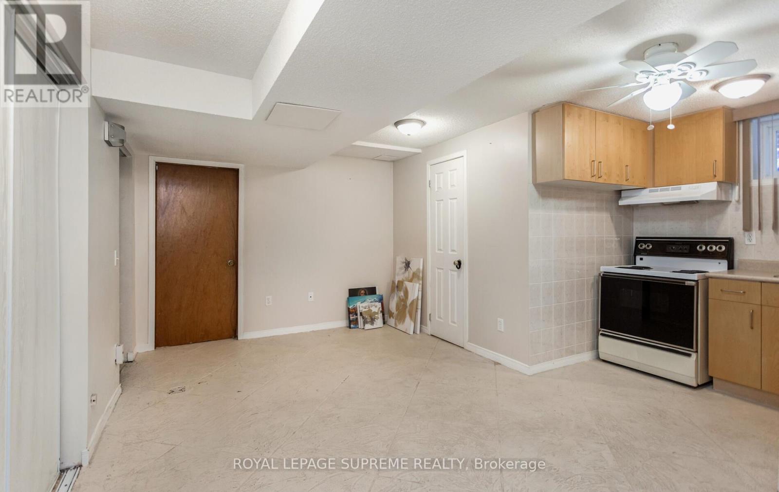 23 A Terry Drive, Toronto (Rockcliffe-Smythe), Ontario  M6N 4Y8 - Photo 38 - W12108302