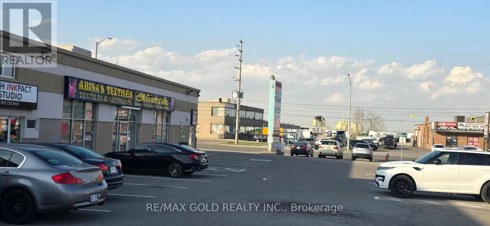 2nd Floor #201 - 105 Kennedy Road S, Brampton, Ontario  L6W 3G2 - Photo 2 - W12108396