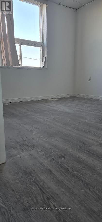 2nd Floor #201 - 105 Kennedy Road S, Brampton, Ontario  L6W 3G2 - Photo 5 - W12108396