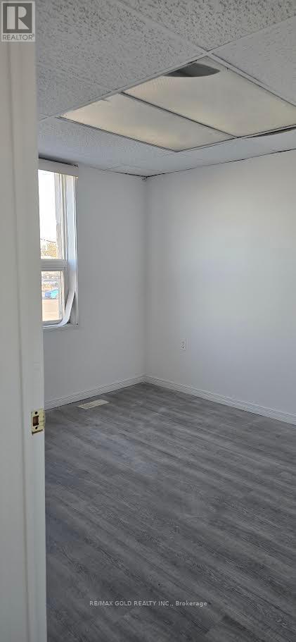 2nd Floor #201 - 105 Kennedy Road S, Brampton, Ontario  L6W 3G2 - Photo 7 - W12108396