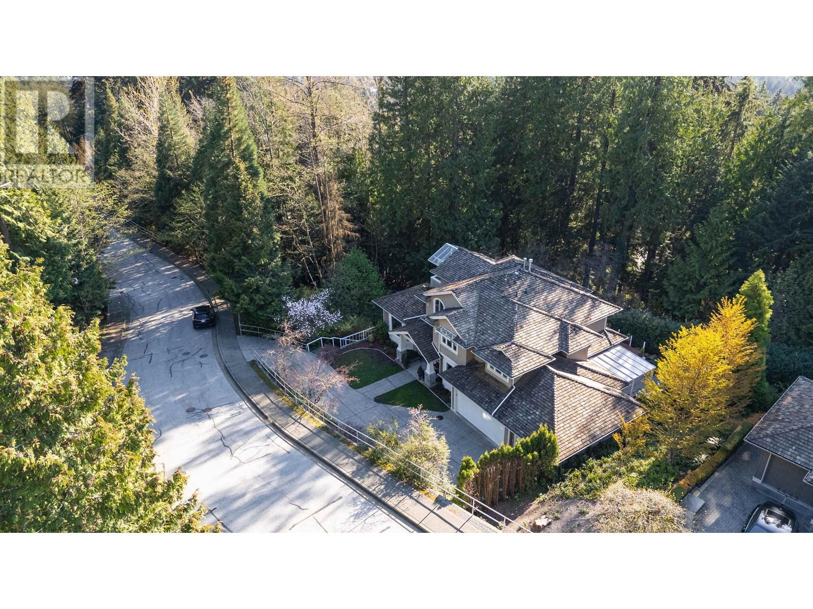 4905 Chalet Place, North Vancouver, British Columbia  V7R 4X4 - Photo 38 - R2993226