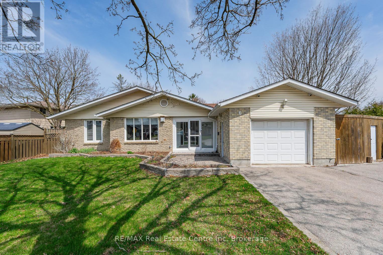 Property at 6 STIRLING PLACE image 2