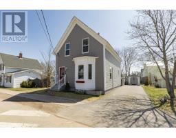100 Queen Street, Parrsboro, Ca