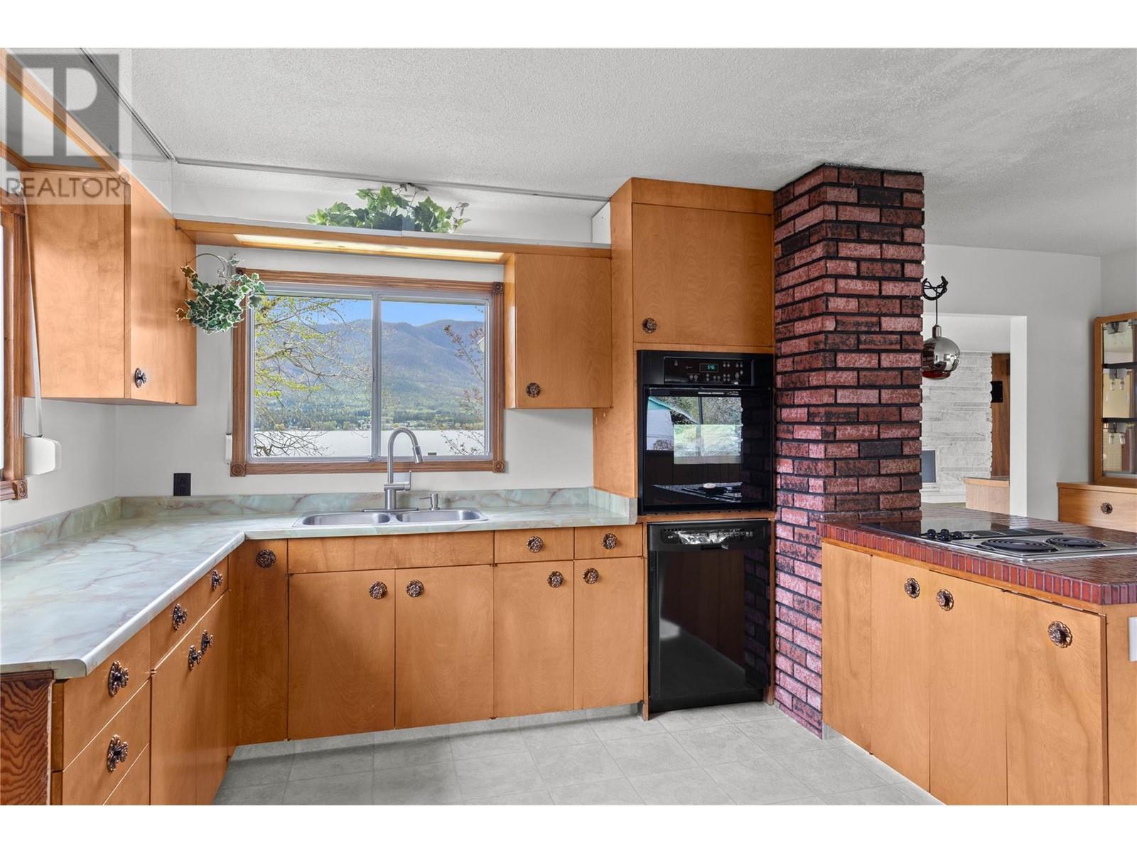 3726 Zinck Road, Scotch Creek, British Columbia  V0E 1M5 - Photo 28 - 10311297