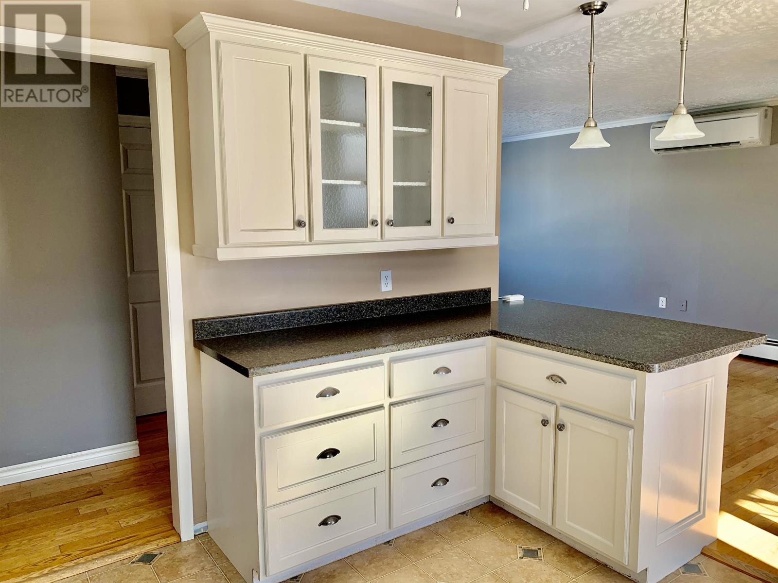 Property at 216 Stratford Road image 4