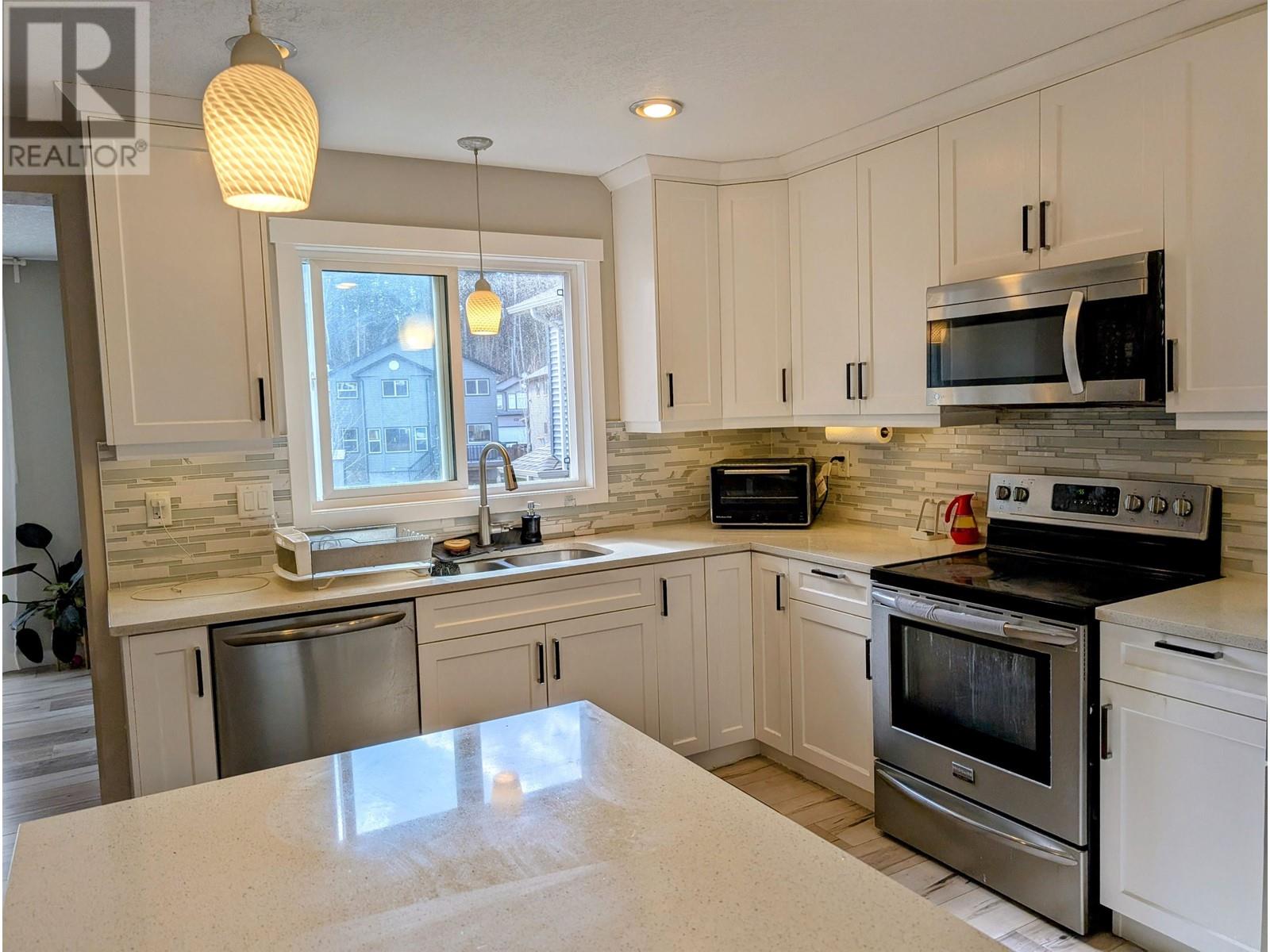 7669 Creekside Way, Prince George, British Columbia  V2N 0C2 - Photo 4 - R2994881