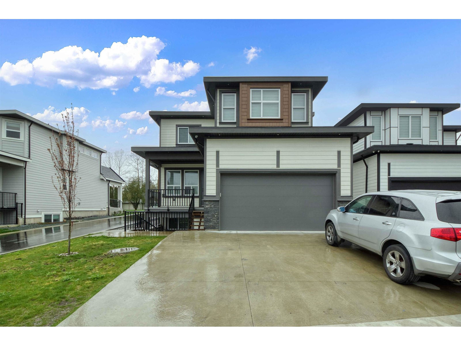 Property at 5942 168 STREET image 2