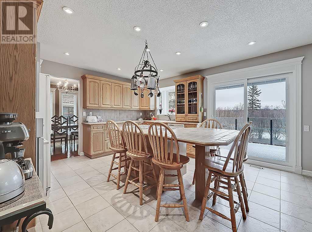 182 Woodbend Way Se, Okotoks, Alberta  T1S 1L8 - Photo 9 - A2203194