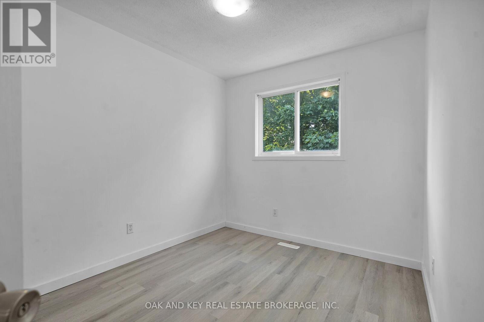 330 Fleming Drive, London East, Ontario  N5V 4Y6 - Photo 21 - X12108522