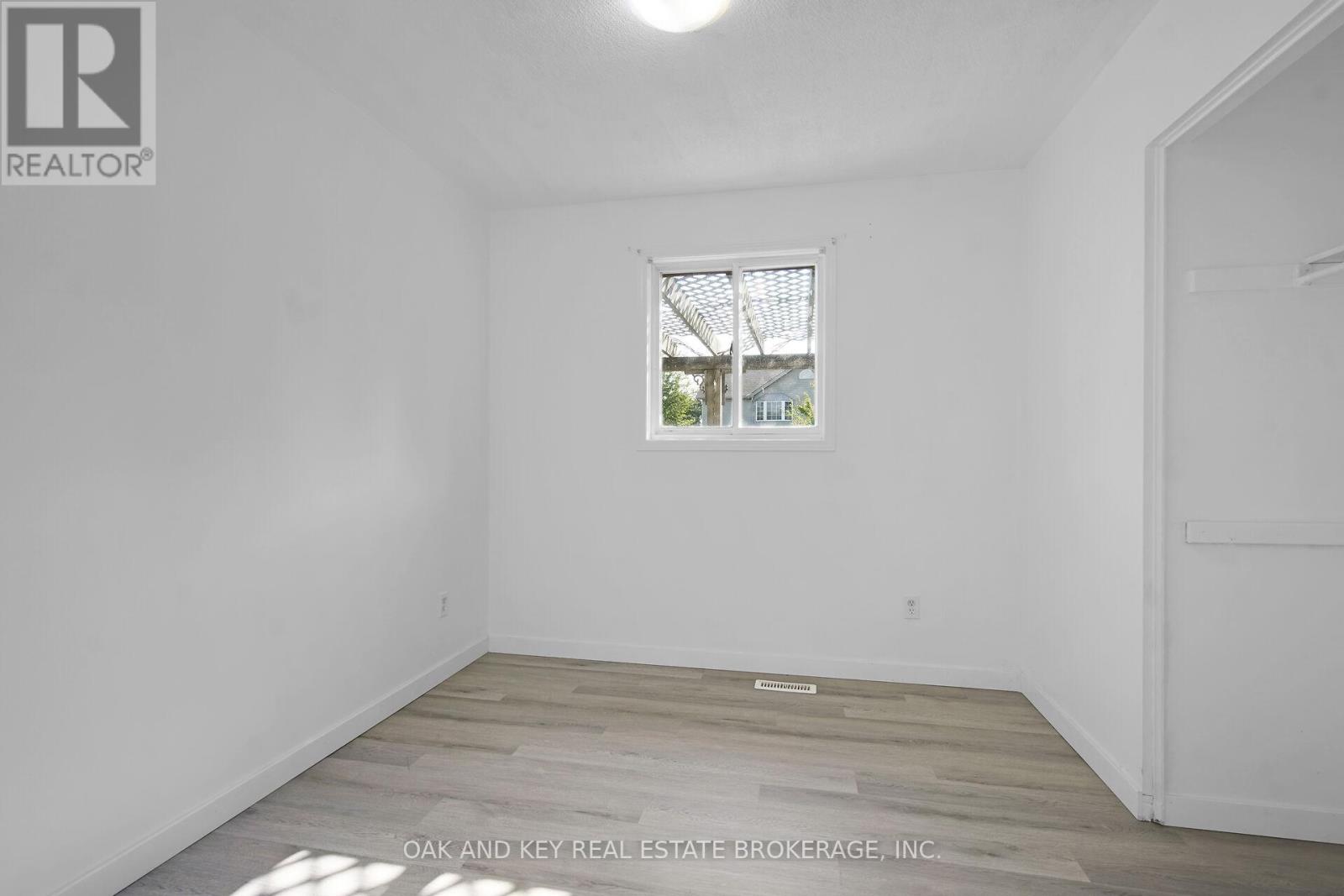 330 Fleming Drive, London East, Ontario  N5V 4Y6 - Photo 9 - X12108522
