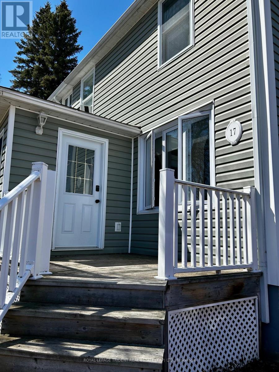 17 Victoria Street W, Kapuskasing, Ontario  P5N 1K6 - Photo 2 - T12108554