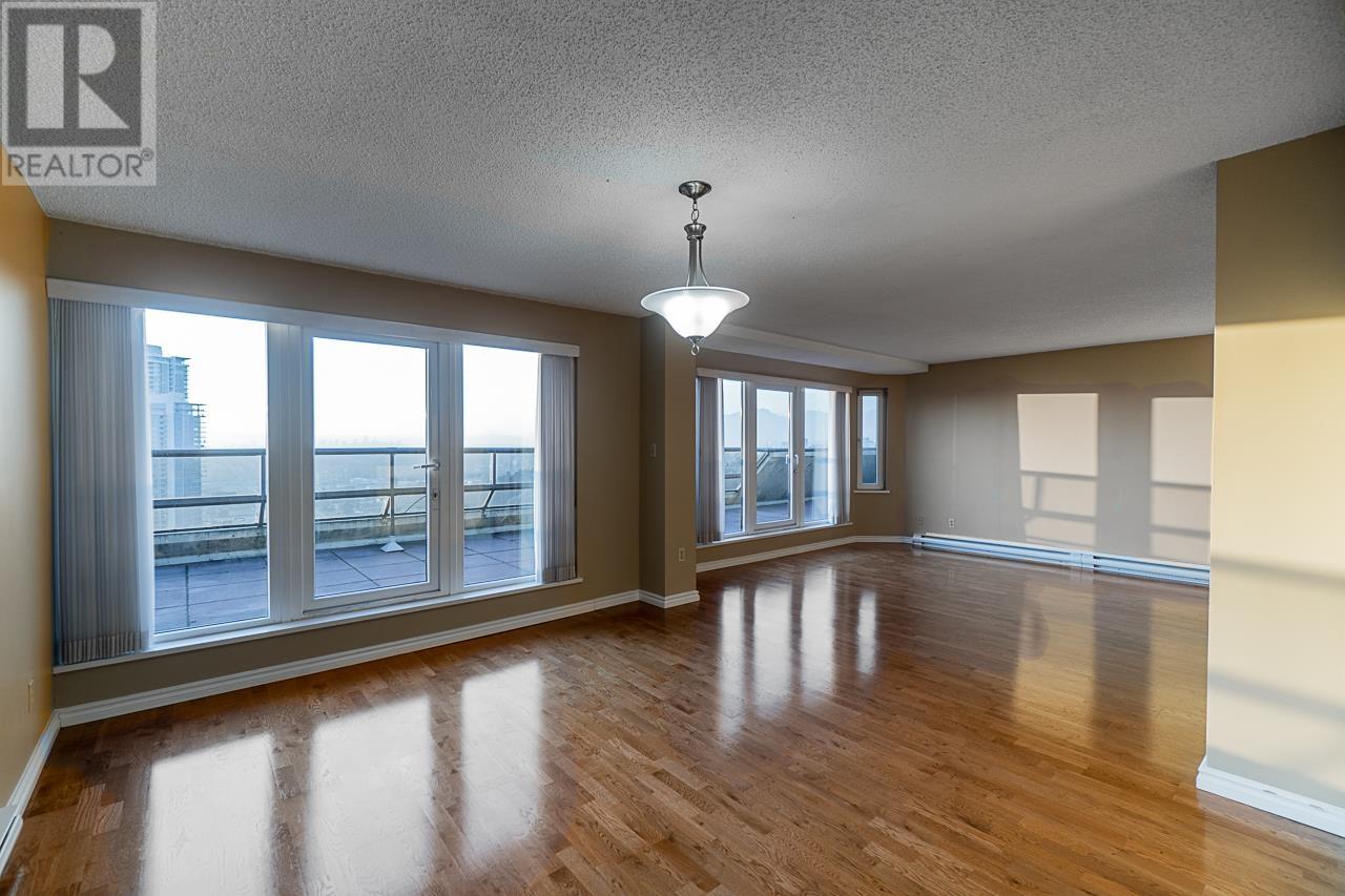 Property at 2504 PH4-4353 HALIFAX STREET image 3