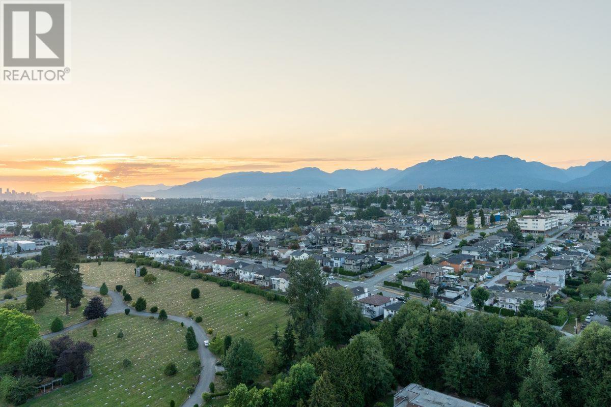 Listing Picture 27 of 39 : 2504 PH4-4353 HALIFAX STREET, Burnaby / 本拿比 - 魯藝地產 Yvonne Lu Group - MLS Medallion Club Member