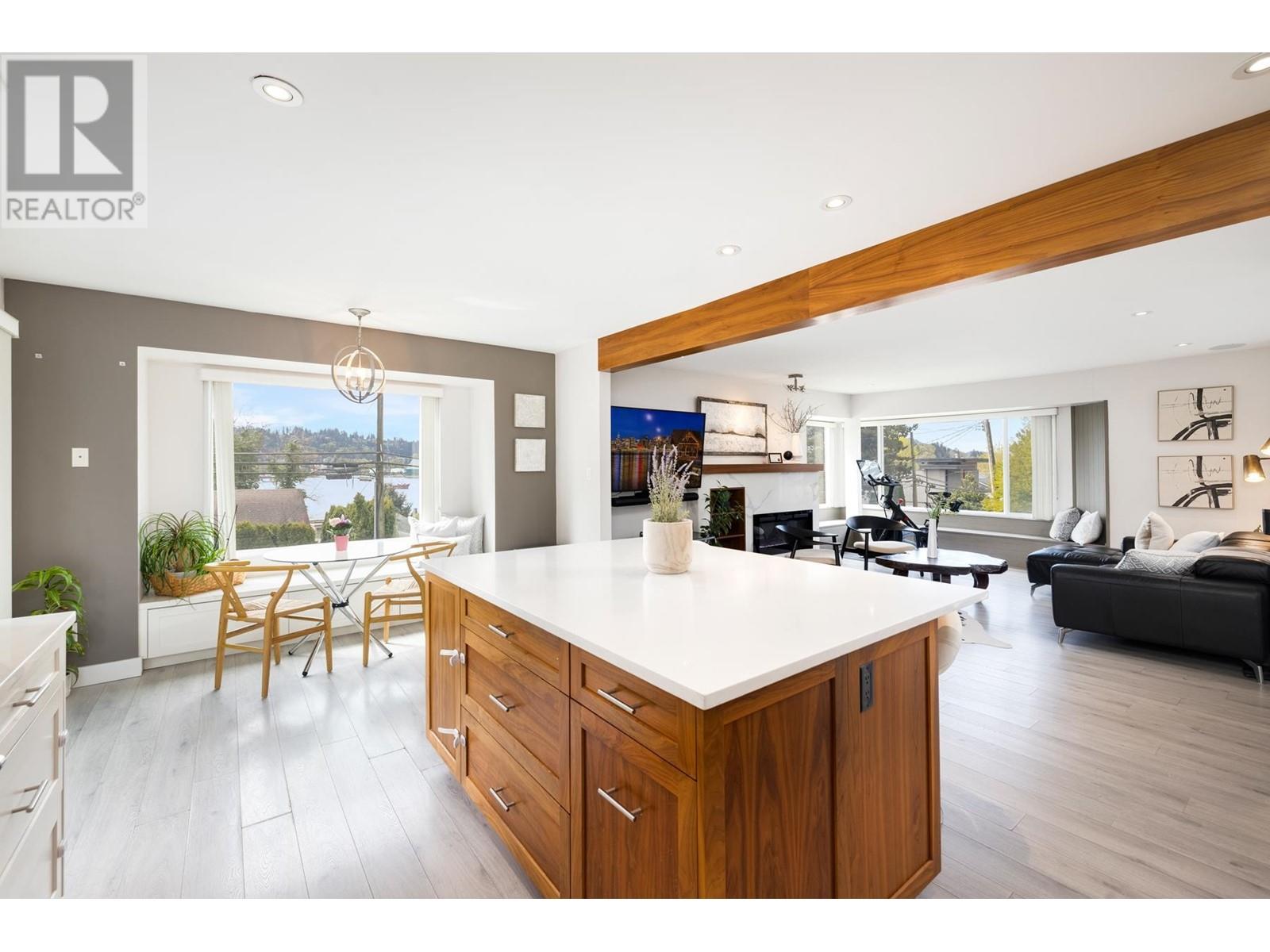 2 Walton Way, Port Moody, British Columbia  V3H 3P3 - Photo 1 - R2993134