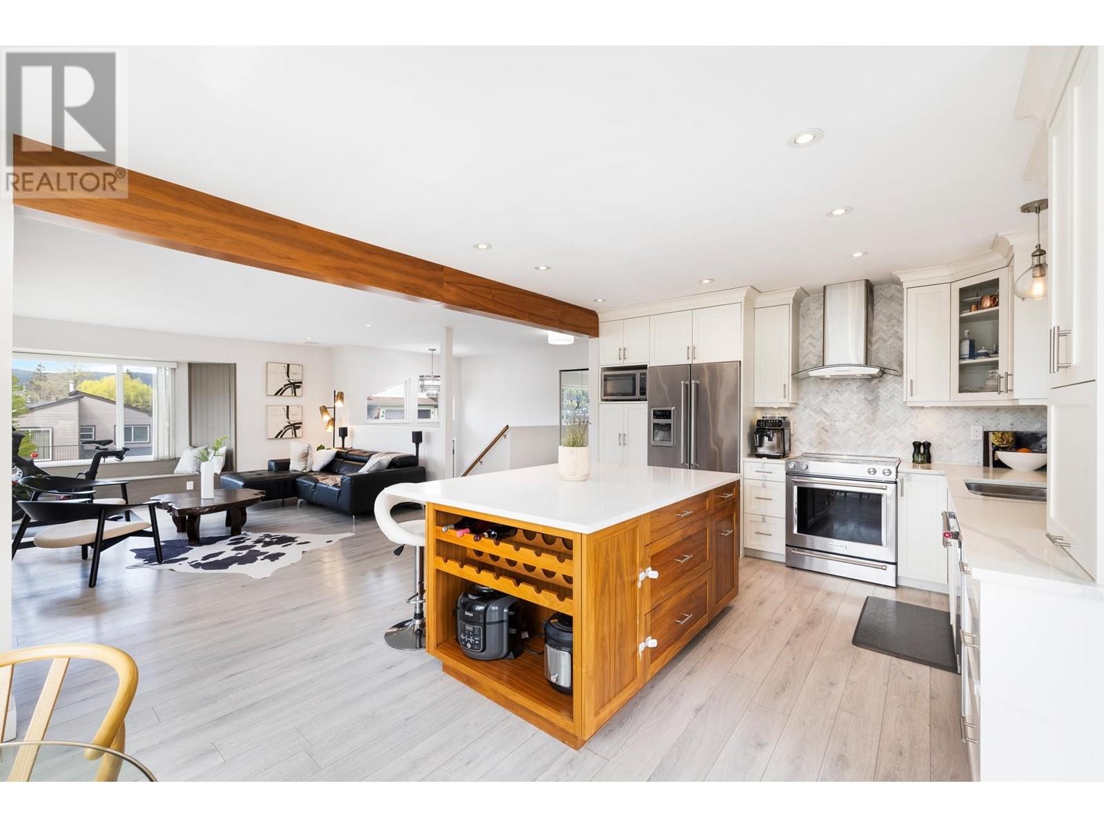 2 Walton Way, Port Moody, British Columbia  V3H 3P3 - Photo 16 - R2993134