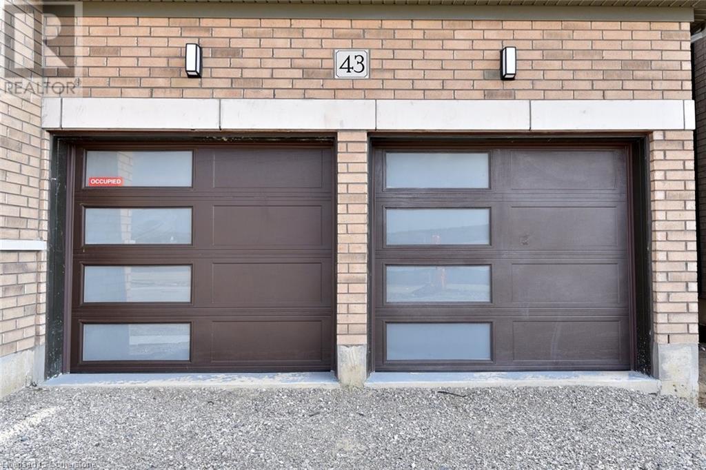 Property at 43 TESKEY Crescent image 4