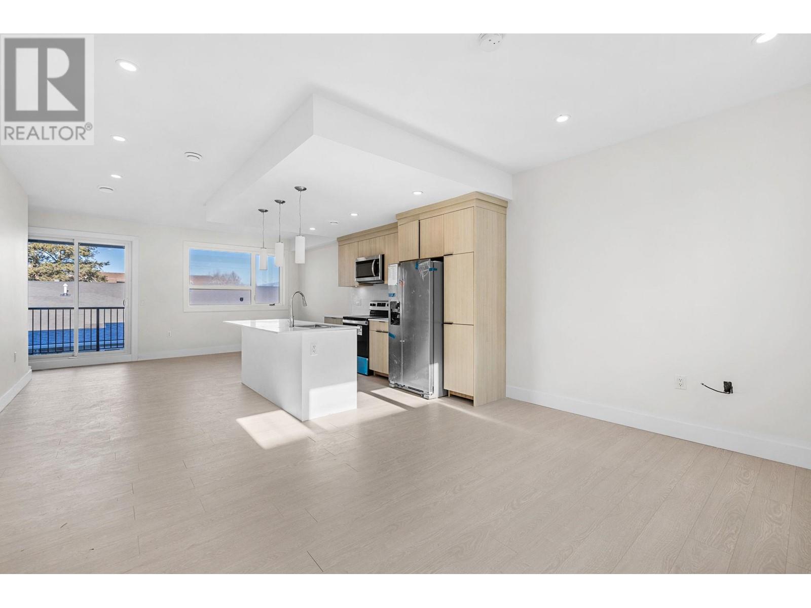 Property at 235 Taylor Road Unit# 8 image 3