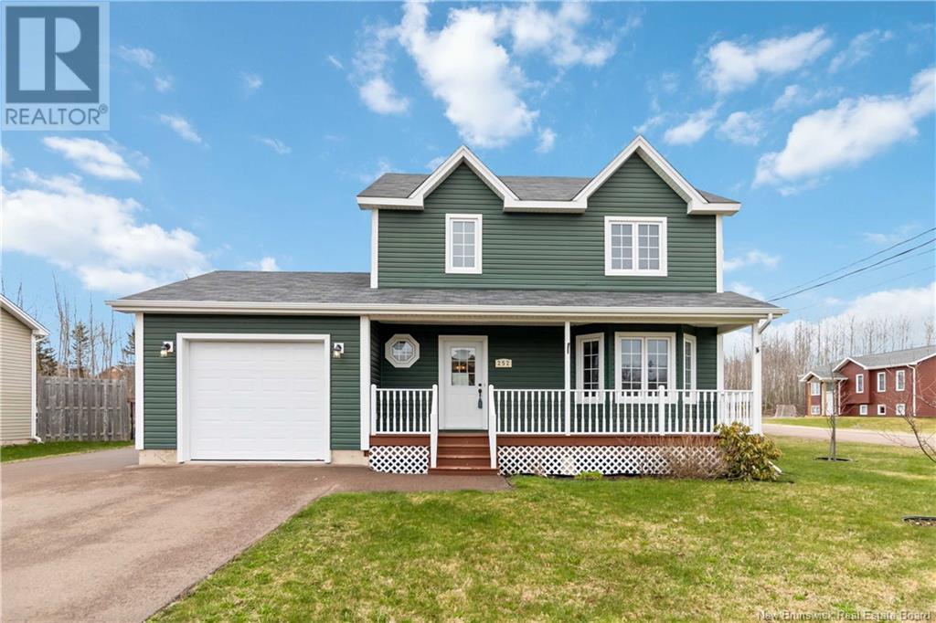 Property at 252 Chatellerault image 4