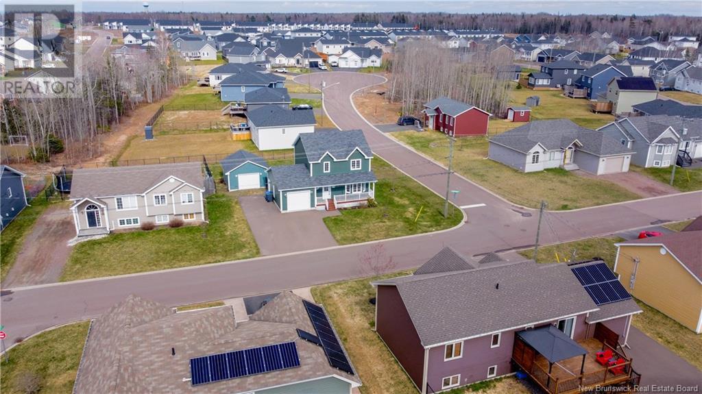 Property at 252 Chatellerault image 3