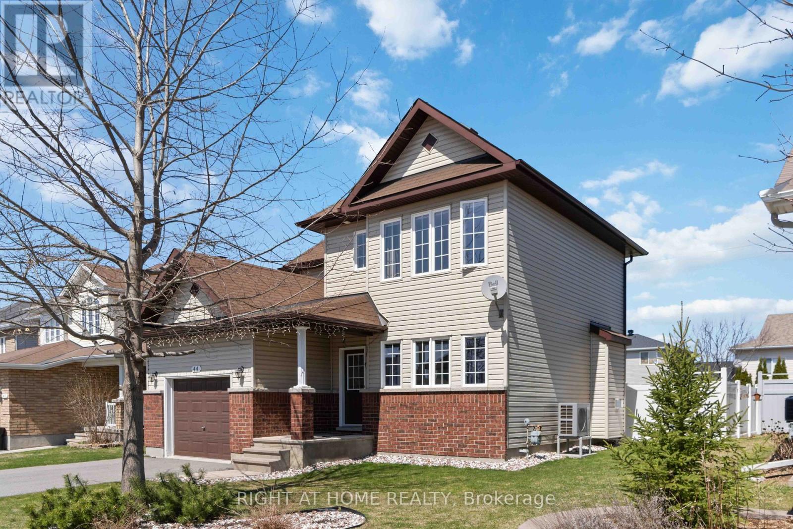 Property at 44 MOE ROBILLARD STREET image 2