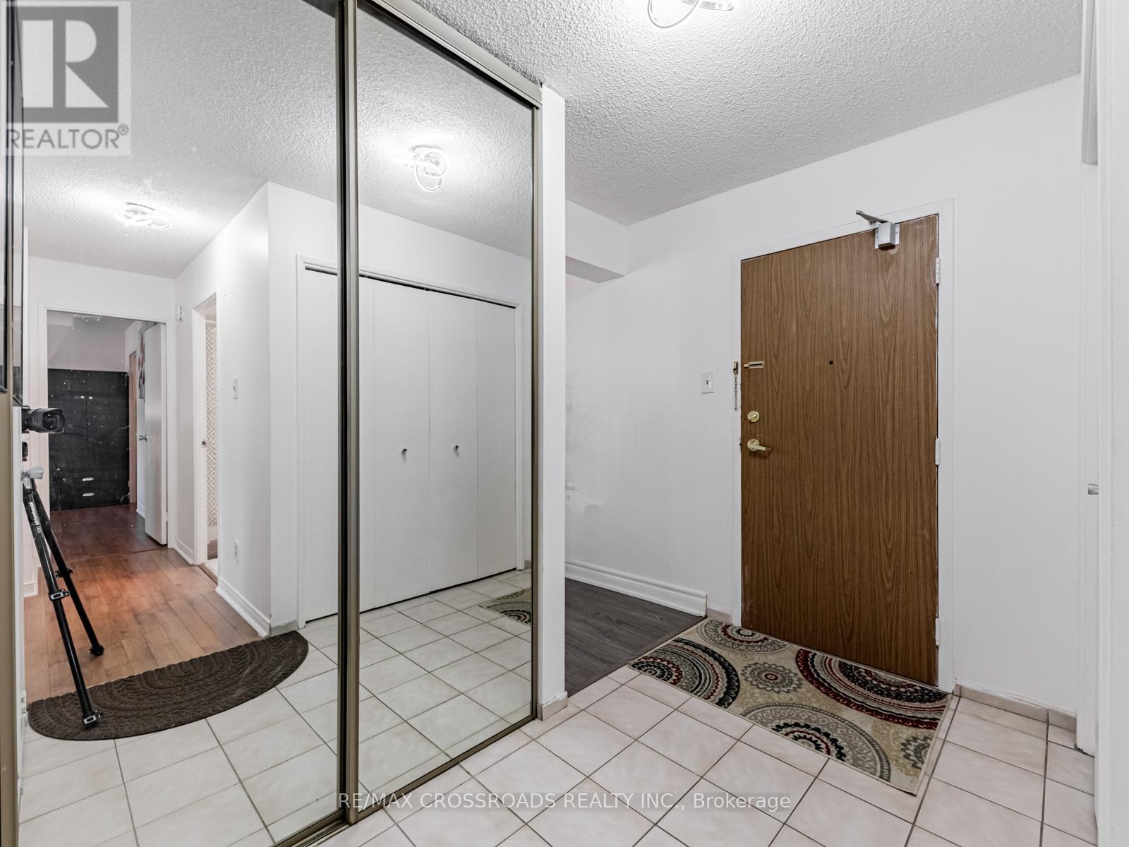 Property at 111 - 20 SUNRISE AVENUE image 3