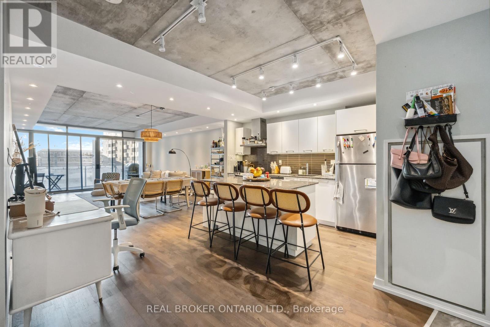 222 - 95 Bathurst Street, Toronto, Ontario  M5V 0H7 - Photo 1 - C12108487