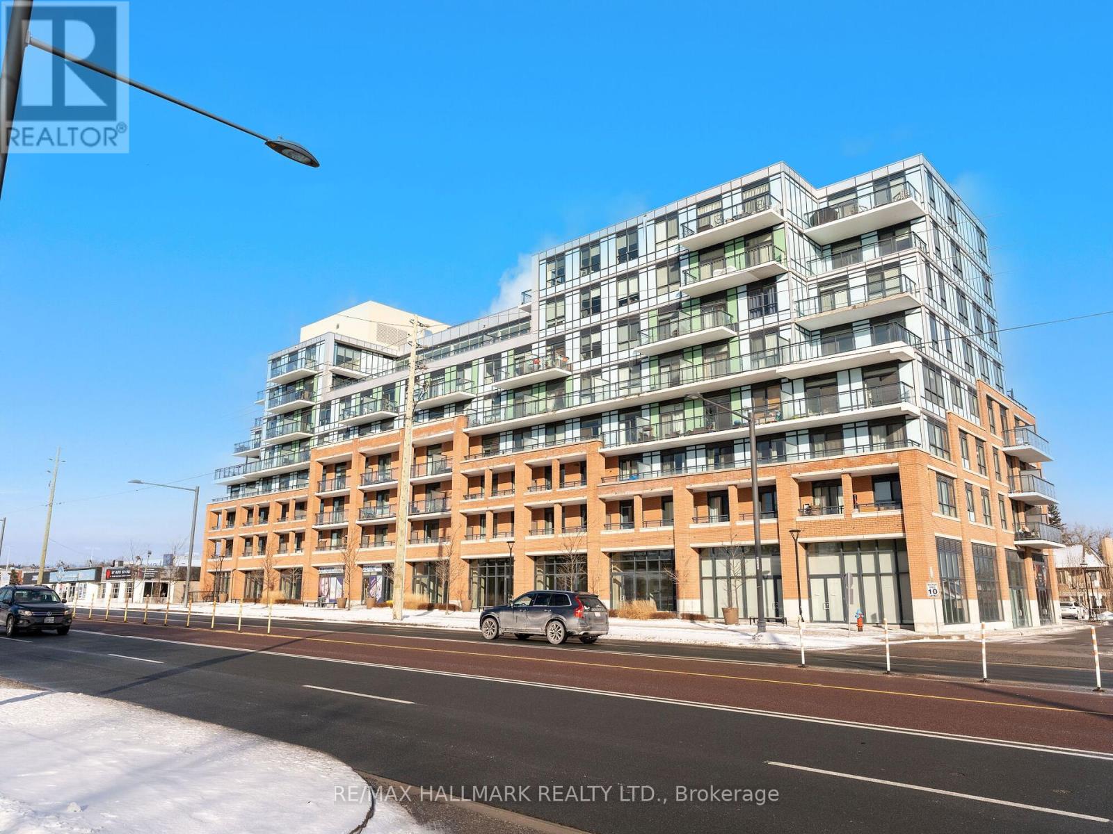 Property at 607 - 11611 YONGE STREET image 3