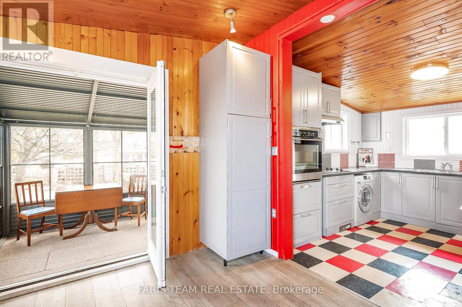 Property at 4 SCHOONER LANE image 3
