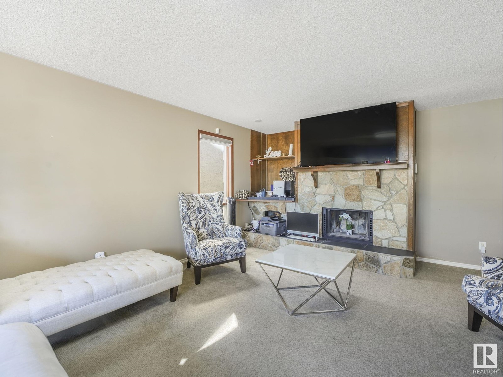 Property at 5411 17 AV NW NW image 1