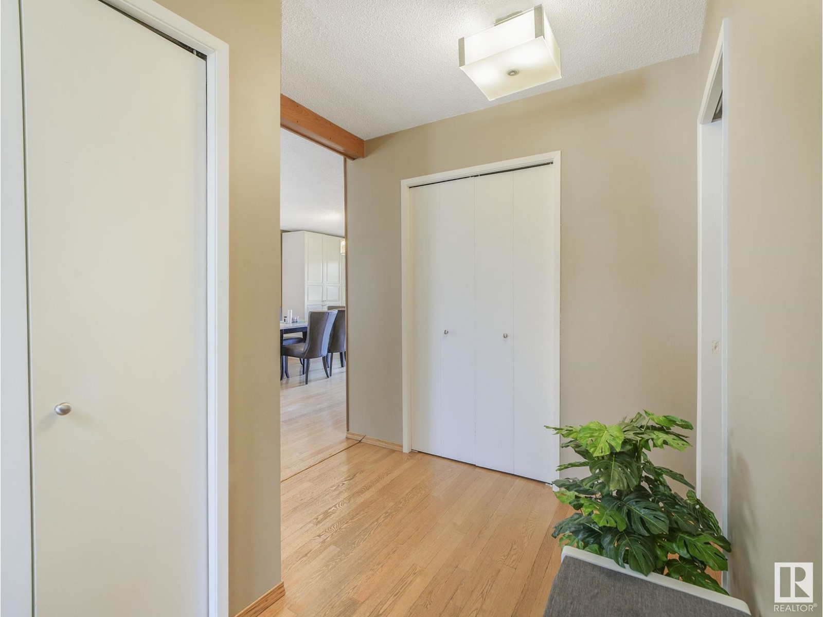 Property at 5411 17 AV NW NW image 3