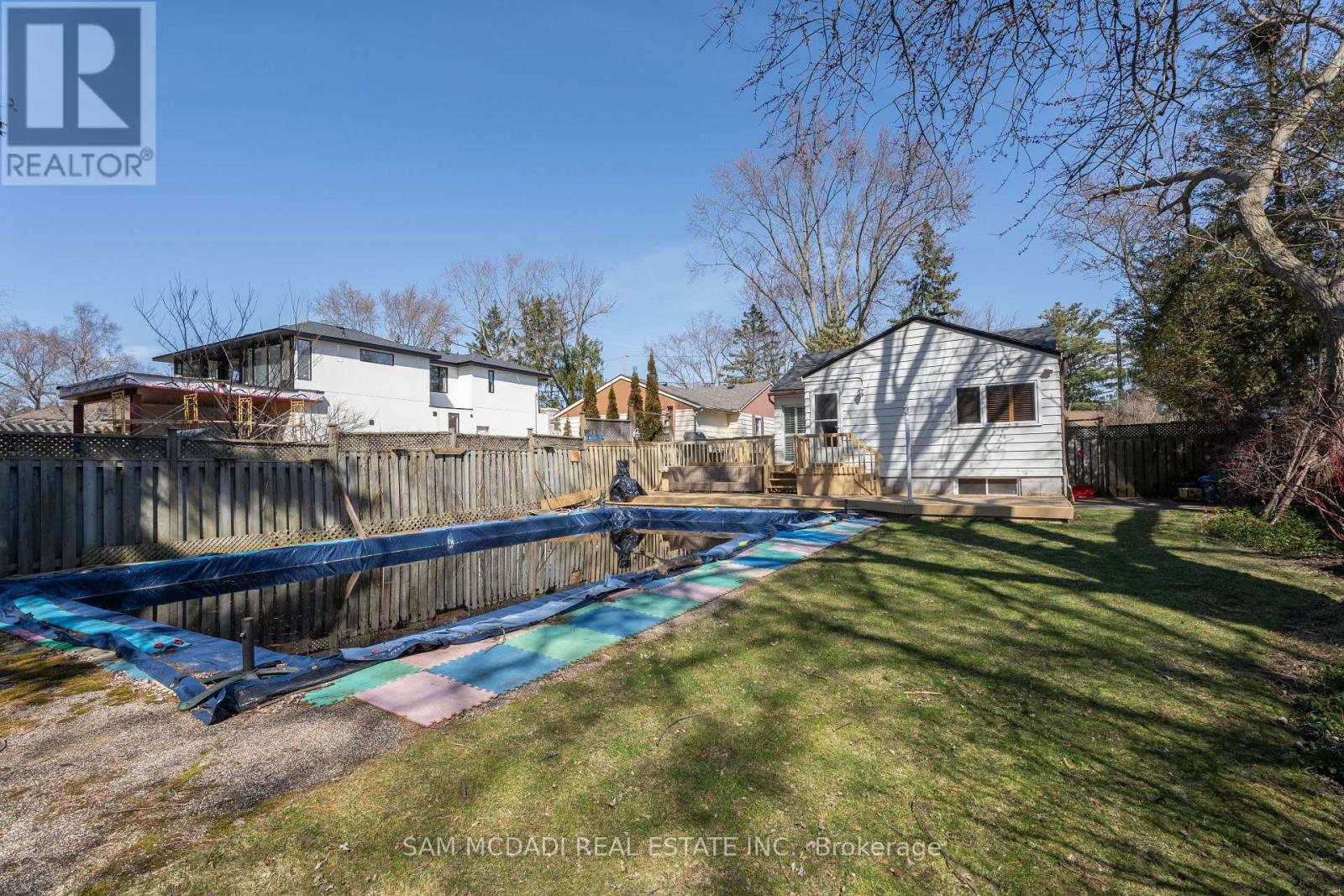 1218 Lakebreeze Drive, Mississauga, Ontario  L5G 3W6 - Photo 8 - W12108412