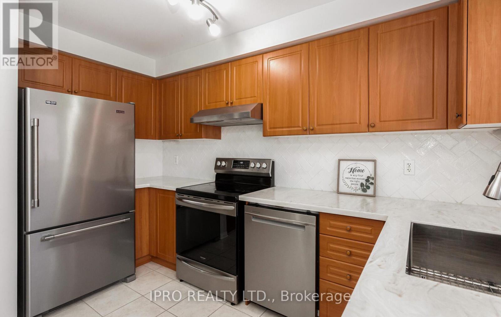 3259 Redpath Circle, Mississauga, Ontario  L5N 8R3 - Photo 11 - W12108440